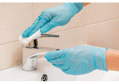 CONSEJOS INFALIBLES PARA ELIMINAR Y PREVENIR LA CAL EN TU CUARTO BAÑO